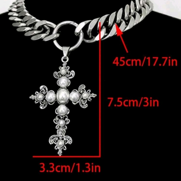 Elegant Silver Cross Pendant Necklace - Picture 2 of 4